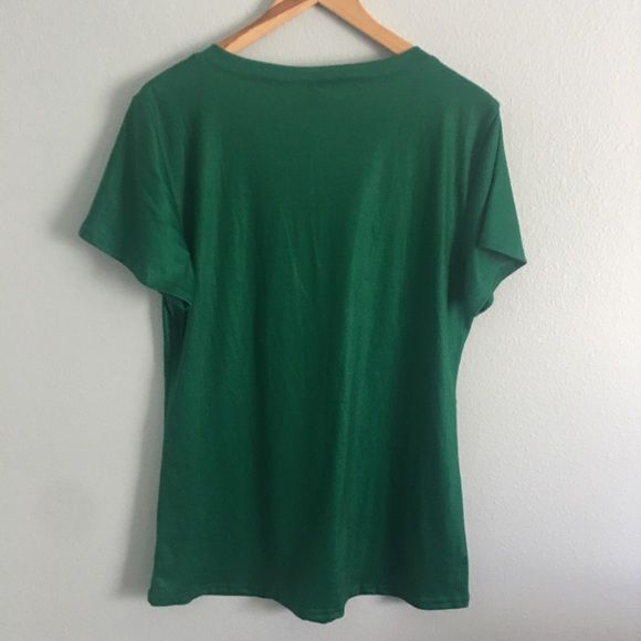 Four Leaf Clover Vneck Shirt Size M - Picture 3 of 5